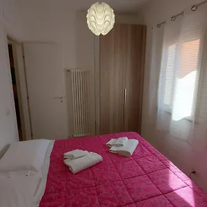 vanni-house-68.sicilyhotelsitaly.net/