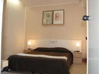 Hotel Indipendenza Rzym 0*,